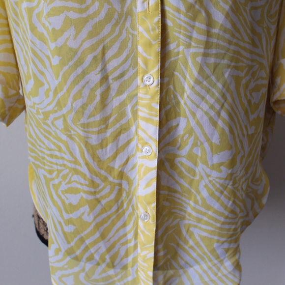 GUESS Small Yellow Sheer Zebra Print Button Down 3/4 Sleeve Blouse - Picture 4 of 7